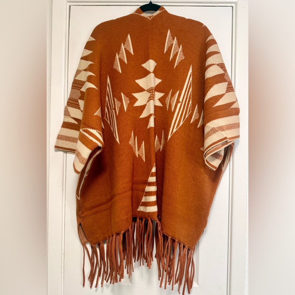 Geometric Patterned Poncho with Fringe - Picture 5 of 8